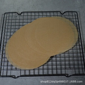 Yibei pour <span class=keywords><strong>tapis</strong></span> alimentaire rond en papier, papier de cuisson pour gâteaux 23CM, matériau en bois, résistant au four, sans danger pour les aliments - Product Image 4