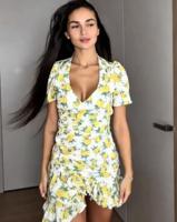 Robe Courte Chic Plissée à Volants Imprimée Coupe Slim pour Femme, Col en V, Manches Évasées, Patchwork, Collection Été 2027