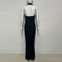 Bezauberndes Damen-Abendkleid mit Neckholder-Ausschnitt und Kristallen, Sexy Rückenfreies Ärmelloses Kleid, Exquisites Roter-Teppich-Promi-Partykleid