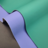 Tissu en cuir vegan de couleur unie de qualité supérieure, toucher doux, imperméable, cuir synthétique PU pour sacs, canapés, rembourrage de meubles, intérieur automobile