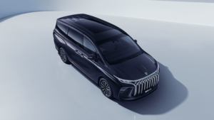 DONGFENG FORTHING V9 HEV, Monovolumen Básico <span class=keywords><strong>de</strong></span> Cinco Puertas y Siete Plazas, Vehículo Comercial Usado en Venta - Product Image 3