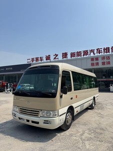 Autobús de Gasolina de Lujo de Tamaño Pequeño, Fácil de Estacionar y Conducir, con Volante a la Izquierda, Autobús Usado de China - Product Image 5