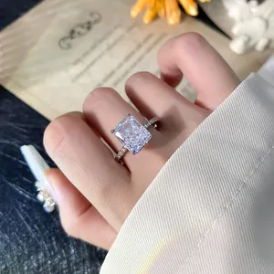 FOXI Wholesale NEW Customize Ring Zircon Square Designs 925 Sterling Silver Ring with Gold Plated Fro Women