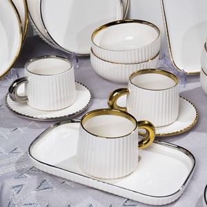 Vajilla Desechable Moderna de Porcelana con Incrustaciones Doradas, Juego de Vajilla Europeo de 16 Piezas, Blanco, Ecológico, para Fiestas - Product Image 4