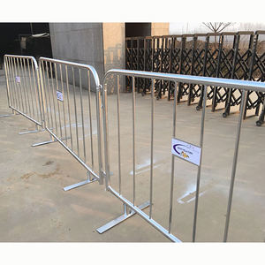 YC <span class=keywords><strong>barricade</strong></span> <span class=keywords><strong>en</strong></span> acier de contrôle des foules à usage intensif pour piétons temporaires barrières de contrôle des foules <span class=keywords><strong>barricade</strong></span> à emboîtement <span class=keywords><strong>en</strong></span> métal - Product Image 1