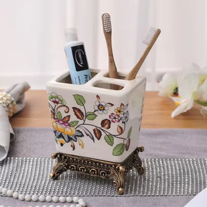 Soporte para Baño, Organizador de Baño para Pasta de Dientes y Brochas de Maquillaje - Product Image 1