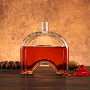 Bouteille à liqueur en verre demi-arc, <span class=keywords><strong>carafe</strong></span> à whisky unique et creuse pour bar à domicile et spiritueux - Product Image 1