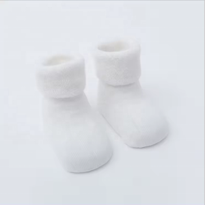 Chaussettes antidérapantes antidérapantes pour nouveau-né fille Chaussettes hautes à genoux pour bébé - Product Image 3