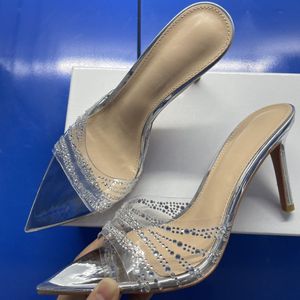Chaussures à talons aiguilles de luxe pour femme en PVC avec cristaux et bout pointu en Perspex - Product Image 4