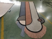 Kunden spezifisch gestaltete handgetuftete dekorative Teppich Teppich Roman abstrakte Muster Läufer für Wohnzimmer Home Schlafzimmer Kinderzimmer