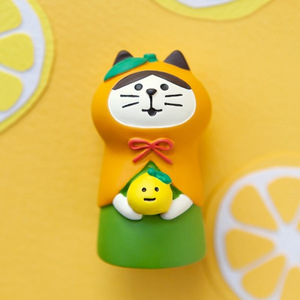 Top Rhyme Zakka Cat Figurine Resin Miniature Japanese Style Desktop Car Decoration Cute Handmade Ornament Craft Item - Product Image 1