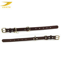 Collier pour chien en cuir robuste OEM avec logo gaufré, décorations à rivets, double anneau en D, plaque nominative vierge gravable, collier durable pour animaux de compagnie