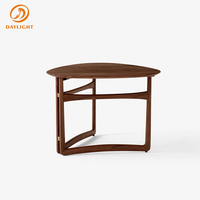 Table basse pliante en teck moderne et élégante, nouveaux modèles pour café, restaurant, villa, hôtel, salon