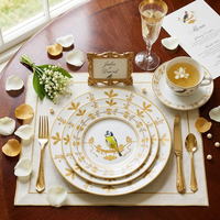 Service de table de luxe en céramique à bord doré, motif oiseaux, assiettes en porcelaine fine personnalisées, tasses à thé et café avec soucoupes, ensemble de vaisselle
