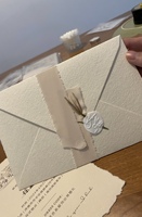 Kartu Undangan Pernikahan Cetak Letterpress Kertas Katun Laris Manis Dengan Kartu Ucapan Terima Kasih Berbunga Emboss