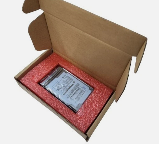 Enterprise Internal Server SSD 400GB 12G SAS 2.5" SFF for / KPM51MUG400G (Refurbished/Used)