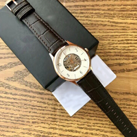 Montre automatique pour homme personnalisée en gros, modèle Xzander 1924, bracelet en cuir de crocodile noir, édition de luxe de haute qualité.