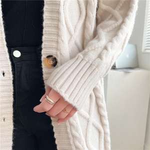 2023 automne nouveauté à manches longues poitrine ouverte gros bouton Super Long câble tricot femmes pull manteau - Product Image 5