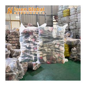 Fornitura Diretta dalla Fabbrica: Stock di Scarpe da Basket e Sneaker di Marca Originale, Usate e di Seconda Mano - Product Image 5