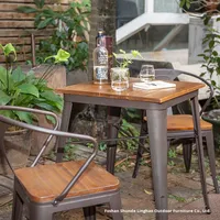 Ensemble table et chaises de style européen décontracté, rétro, pour l'extérieur, avec structure en bois massif et en fer, idéal pour les bars et les salons de thé.