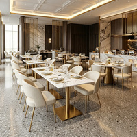 Table et chaises de style minimaliste, structure robuste, anti-rayures et faciles à nettoyer pour restaurant en libre-service