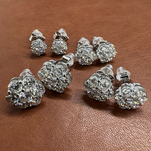 फूल क्लस्टर मोइससानाइट बनाम डायमंड स्टड 6-10 मिमी <span class=keywords><strong>925</strong></span> स्टर्लिंग चांदी की महिला लक्जरी उपहार - Product Image 1