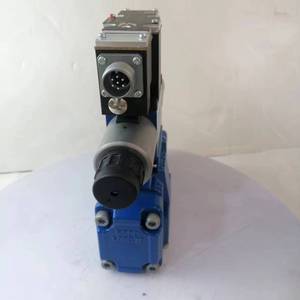 Control direccional proporcional 4WRZE R900705138 4WRZE10W6-85-7X/6EG24N9ETK31/F1D3M - Product Image 5