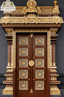 Porte de salon sur mesure en teck, style traditionnel du sud de l'Inde, avec sculptures de paons et piliers en forme d'éléphant, style Devghar.