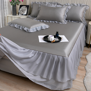 Ensemble de 3 pièces de tapis rafraîchissant en soie glacée d'été, style jupe de lit, couleur unie, avec dentelle, lavable en machine, 120x200cm 180x200cm - Product Image 1