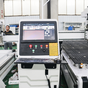 Bốn quy trình <span class=keywords><strong>CNC</strong></span> <span class=keywords><strong>Router</strong></span> máy 3D 5x10 madera cắt nhựa <span class=keywords><strong>CNC</strong></span> 2030 1300*1300 Máy 2500 alucobond Acrylic - Product Image 5