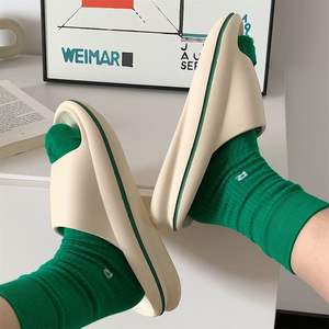 รองเท้าแตะ EVA สำหรับใส่ในบ้านและชายหาด สำหรับผู้หญิงและเด็กผู้หญิง กันน้ำ หัวเปิด ป้องกันการลื่น นุ่มสบาย ผลิตในประเทศจีน - Product Image 3