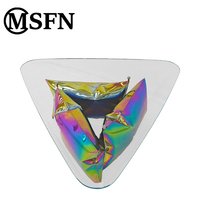 Table basse triangulaire au design original moderne MSFN avec plateau en verre transparent et base en acier inoxydable irisé pour salons et hôtels