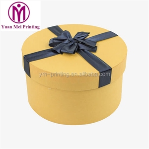 Wholesale Custom Printed UV Coated Biodegradable Rectangle <b>Sweet</b> Flower Paperboard Hat Packaging Bag - Product Image 1