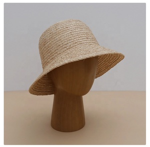 Sombrero trenzado de paja de rafia natural para mujer <span class=keywords><strong>Toyo</strong></span> Down Brim Cloche - Product Image 2