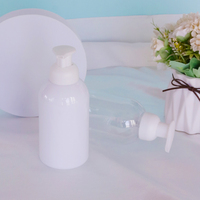 Botol Kosmetik Plastik Kosong dengan Logo Kustom untuk Kemasan 500ml, Wadah Sampo, Sabun Cuci Tangan, Cairan Mandi, dan Gel Mandi.