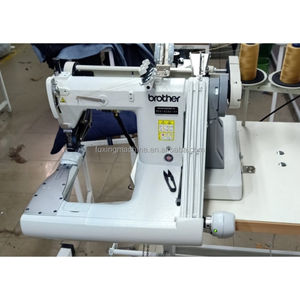Máquina bucle de hilo de coser de doble de brazo de tres agujas de alta calidad, máquina de coser Industrial a la venta a bajo <span class=keywords><strong>precio</strong></span> - Product Image 1