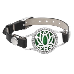 Bracelet en acier inoxydable pour aromathérapie, avec boucle en cuir réglable - Product Image 1