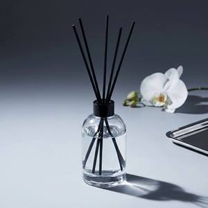Handmade Apothecary Style <b>Reed</b> <b>Diffuser</b> Clear Glass Bottle For Aesthetic Gifting Bulk Custom Logo With <b>Black</b> Screw Cap Box - Product Image 2