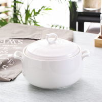 Casserole en céramique blanche de grande taille 3L avec deux poignées et couvercle pour servir des soupes et des aliments