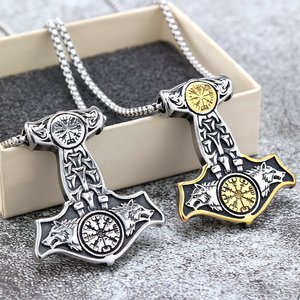 Collier unisexe en acier inoxydable de style nordique avec pendentif double loup Viking, cadeau - Product Image 1