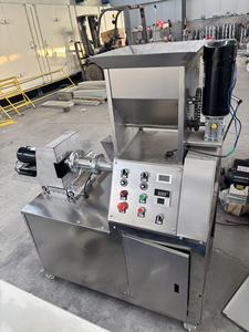 Machine à souffler les snacks polyvalente - Produit des boucles de maïs, des anneaux, des céréales pour le petit-déjeuner et des barres protéinées. Qualité commerciale et industrielle - Product Image 2