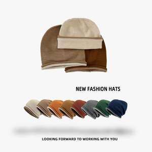 Vente en gros de bonnets en tricot multicolores chauds, bonnets en tricot personnalisés avec logo, chapeaux d'hiver pour femmes et hommes - Product Image 3