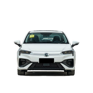 AION S 2023 Dazzle 580 55.5kWh Li-FePO4 Chine 4 portes 5 places Berline électrique compacte - Product Image 3