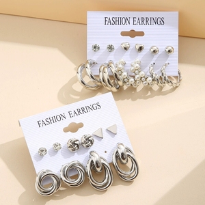 Set di <span class=keywords><strong>Orecchini</strong></span> da Donna di Alta Gamma in Stile Europeo e Americano con Tre Tubi e Perle Finte, 11 Pezzi per l'Inverno N80526 - Product Image 2