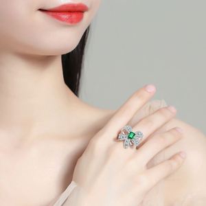Conjunto de Collar, Pendientes y Anillo de Plata 925 con Circonita Corte Esmeralda Verde Esmeralda de 5x7mm, Diseño Floral, Regalo para Boda, Compromiso o Fiesta - Product Image 4