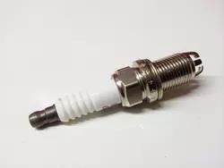 Bajaj re véritable bougie bougie bougie clé séparateur de fil à vendre 90919-01192 K16TR11 - Product Image 3