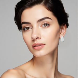 Pendientes de Diamantes Cultivados en Laboratorio con Corte Redondo Romántico Clásico de Oro Blanco de 18K MSE-831 - Product Image 4