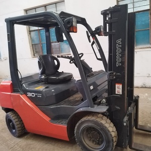 Toyota 30 Forklift Electric Lift Truck <b>Red</b> And Black Industrial <b>Material</b> Handling Equipment - Product Image 4
