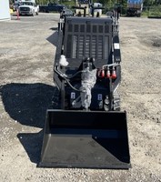 Mini chargeuse sur chenilles KTT23 à vendre en 2026, avec moteur de 739 cm3, machine de construction compacte et durable