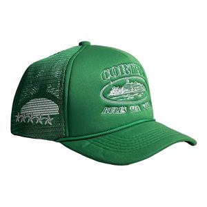 Cappello Trucker Grigio a 5 Pannelli di Alta Qualità per Sport all'Aperto Estivi, con Etichetta Personalizzata e Logo Ricamato su Richiesta - Product Image 1